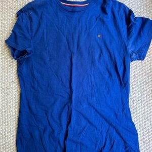 Men’s size M Tommy Hilfiger tshirt